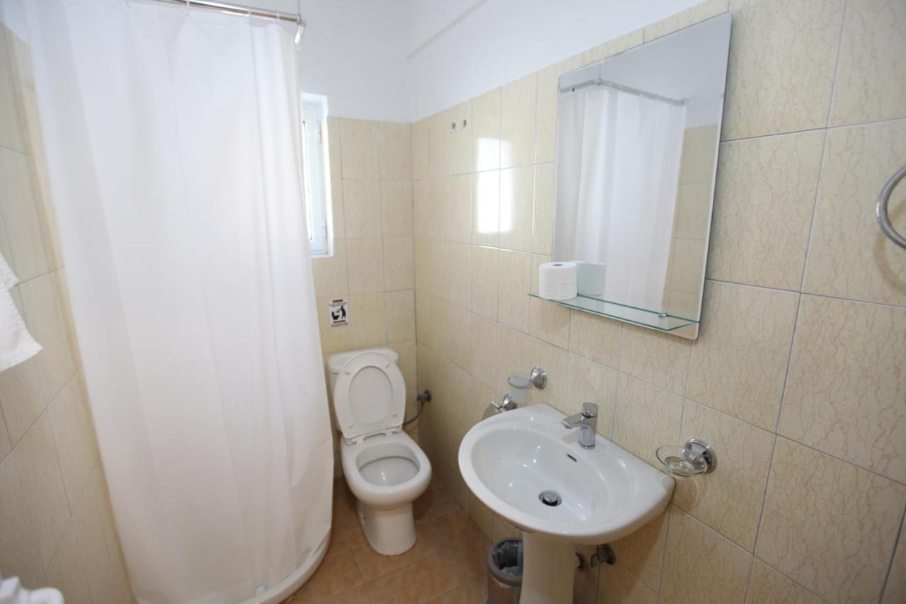 Hotel Prishtina ساراندا المظهر الخارجي الصورة