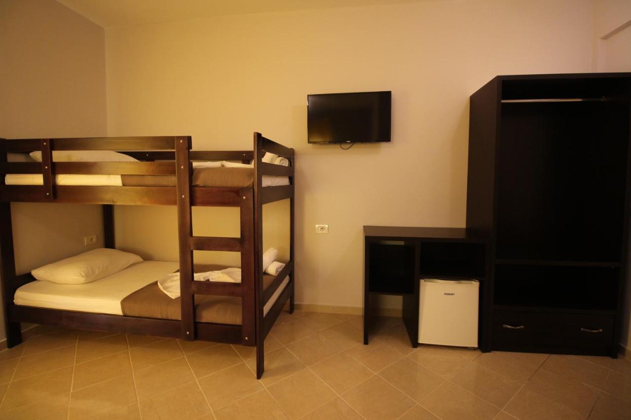 Hotel Prishtina ساراندا المظهر الخارجي الصورة