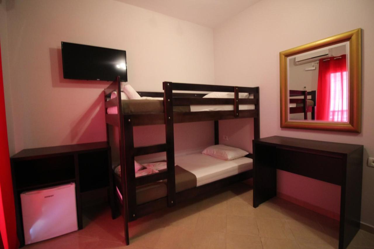 Hotel Prishtina ساراندا المظهر الخارجي الصورة