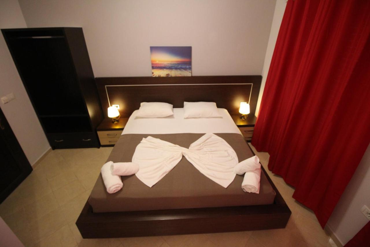 Hotel Prishtina ساراندا المظهر الخارجي الصورة